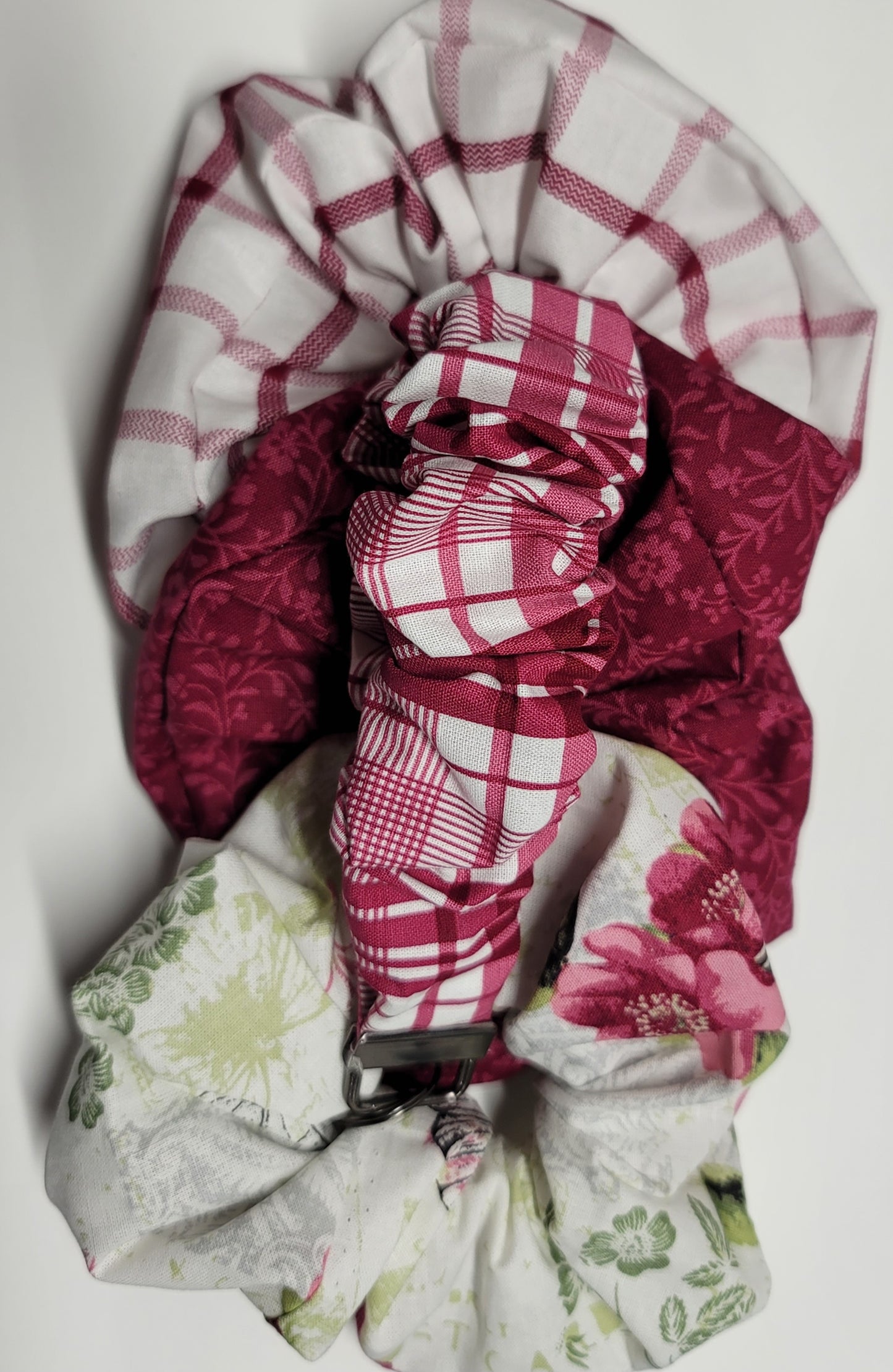 SETS OF SCRUNCHIE AND FOB
