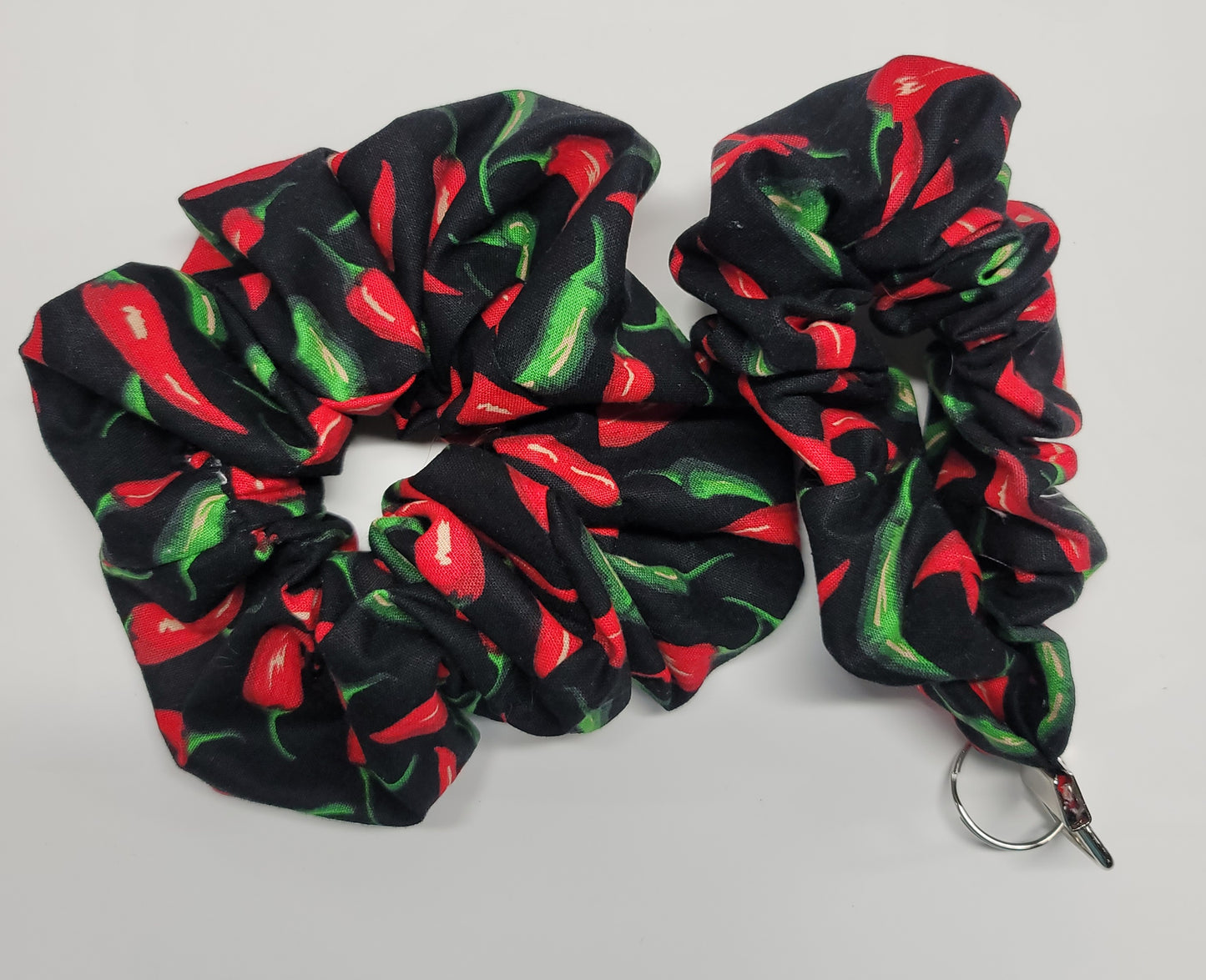 SETS OF SCRUNCHIE AND FOB