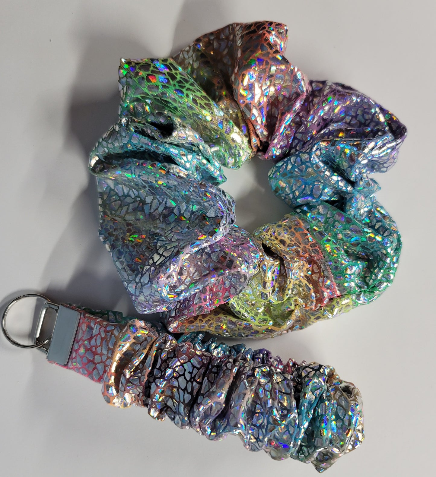SETS OF SCRUNCHIE AND FOB