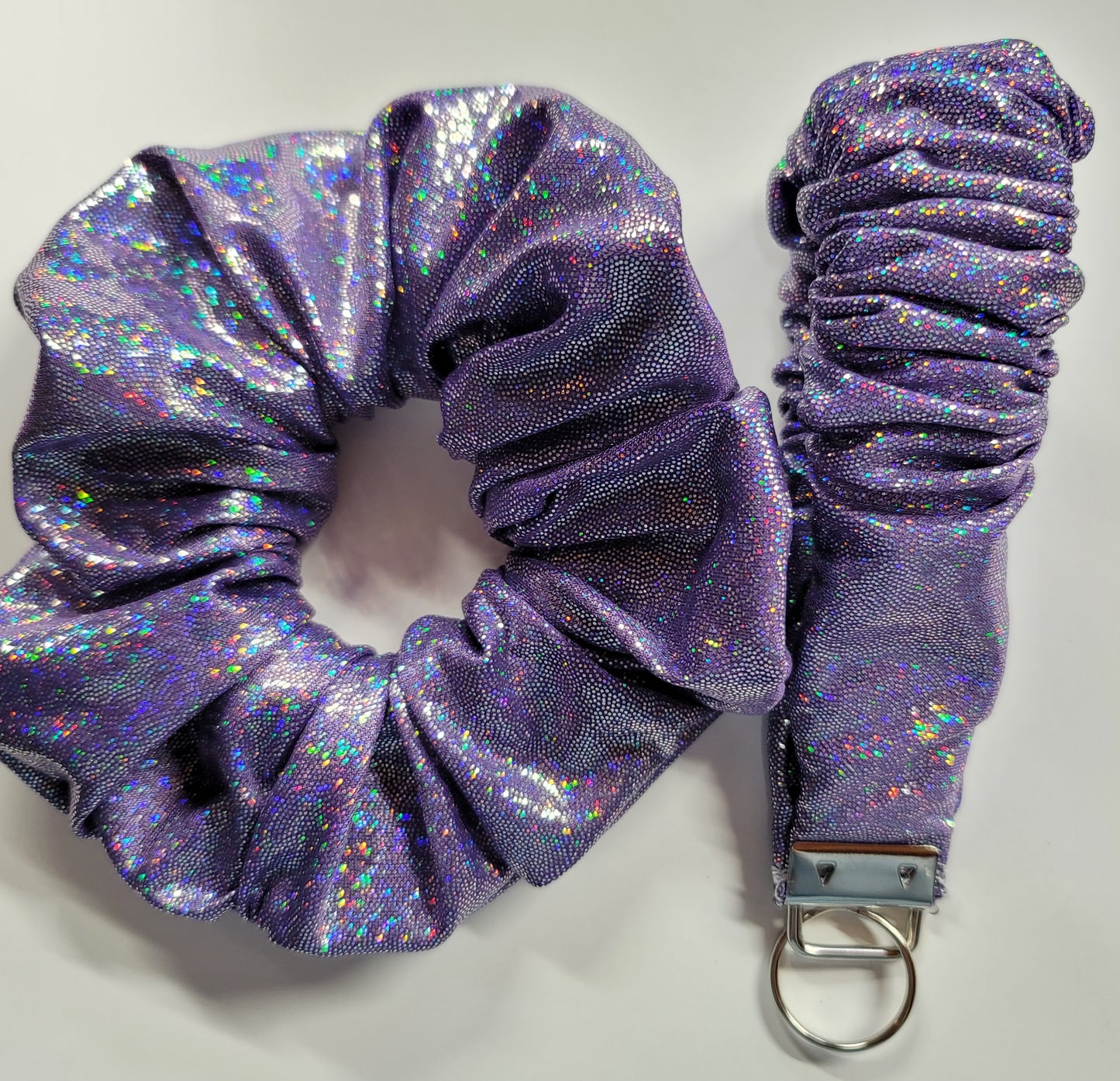 SETS OF SCRUNCHIE AND FOB
