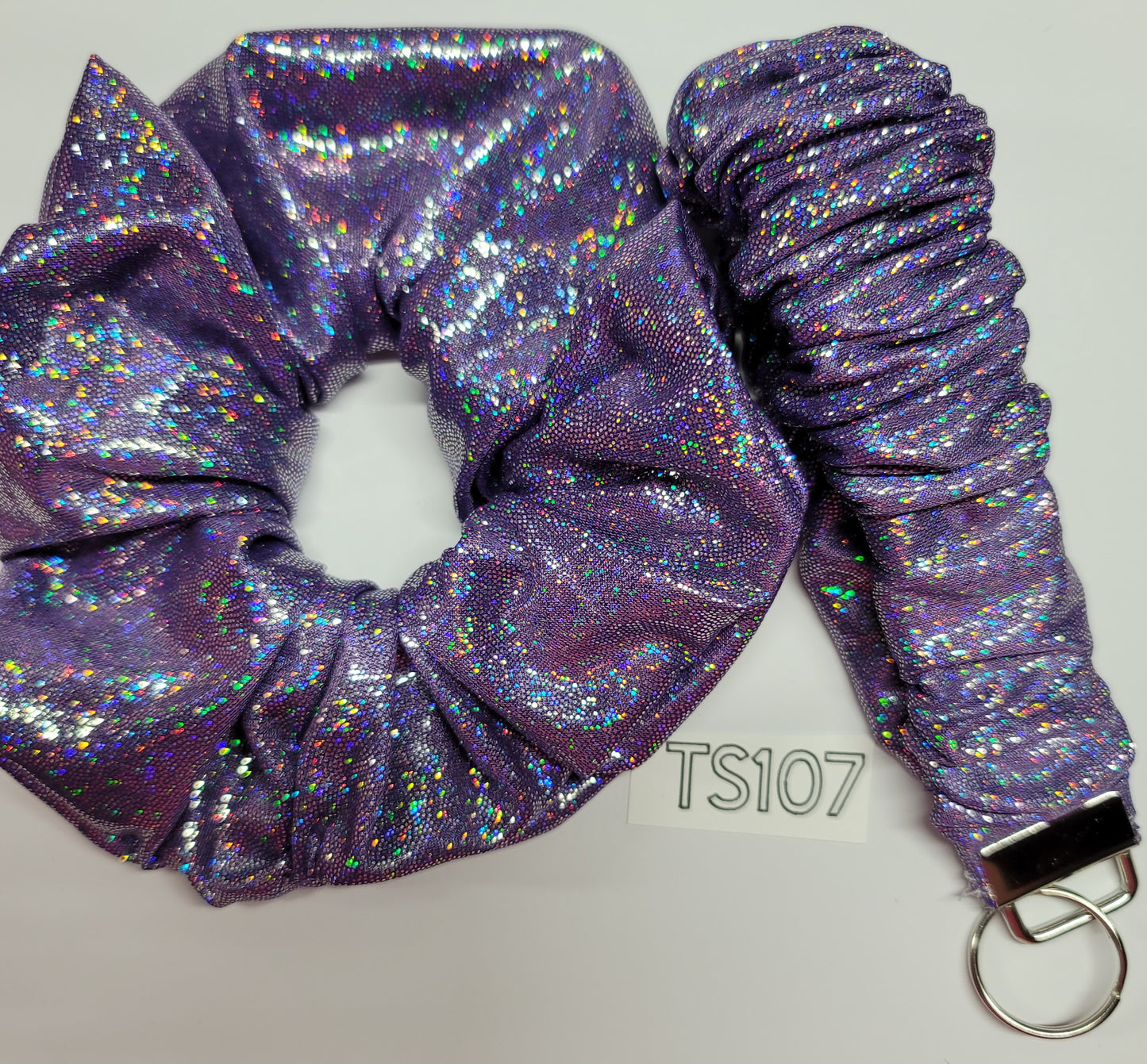 SETS OF SCRUNCHIE AND FOB