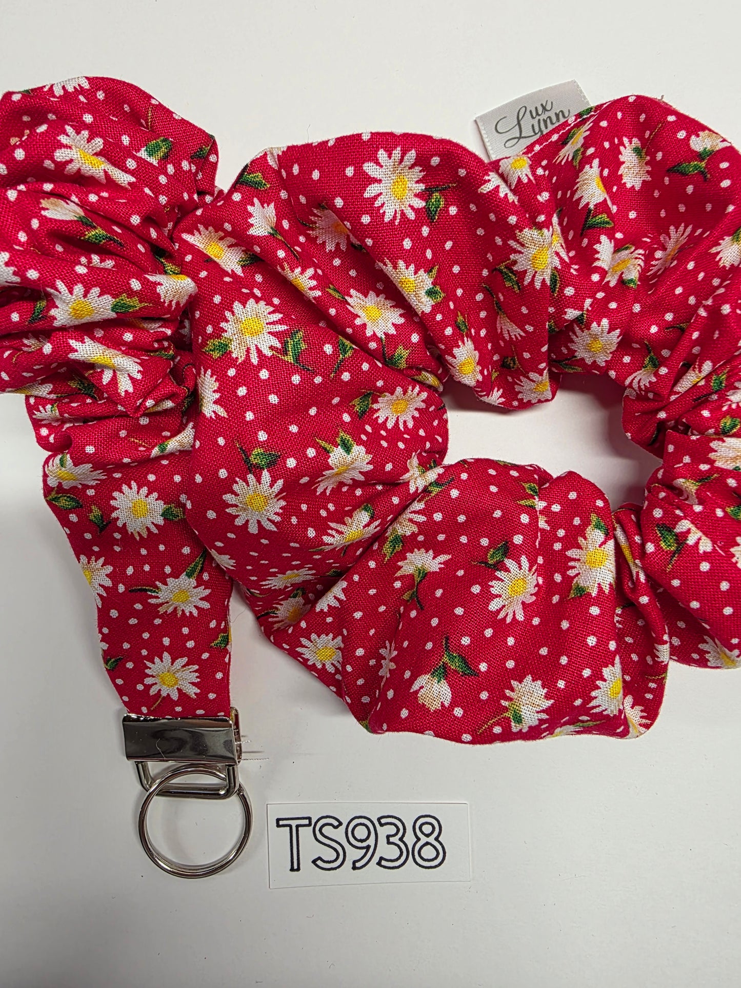 SETS OF SCRUNCHIE AND FOB